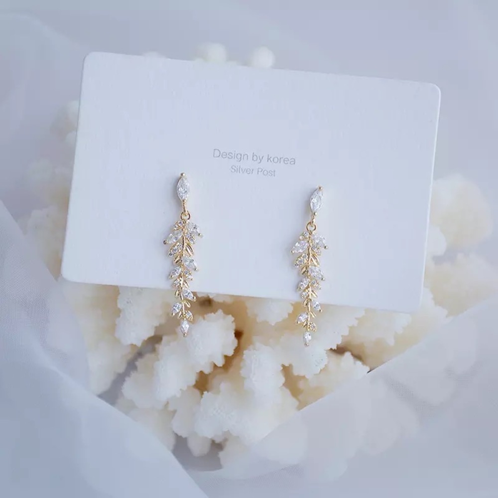 Gold Leaves Earrings Dangle